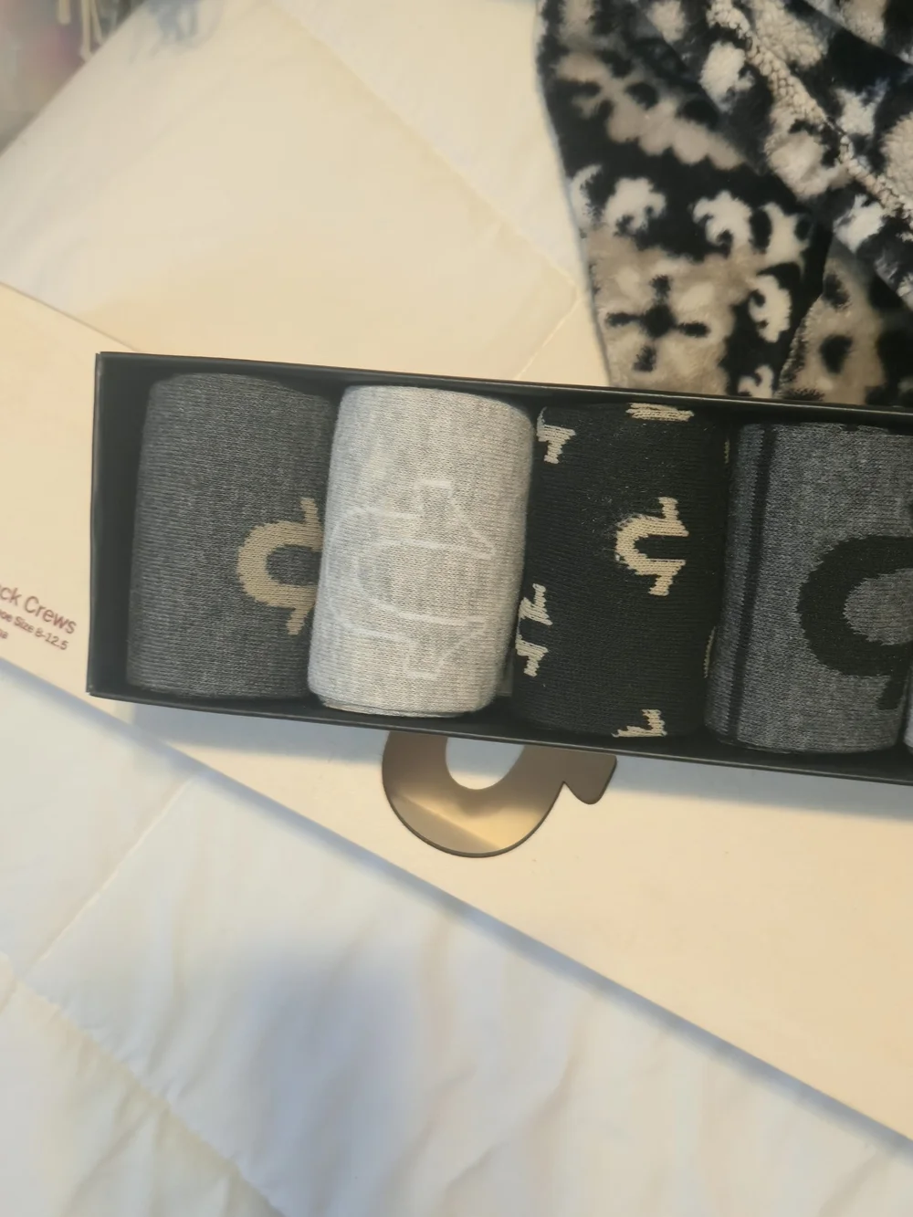 True Religion Men's 7-Pack Crew Socks - New (Open Package)